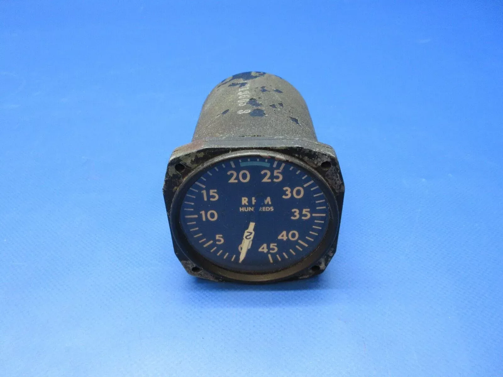 Early Cessna 310 Chicago Dual Tachometer P/N 8DJ19-AAB-2 WARRANTY (0425-1304)
